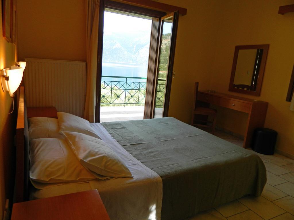 Forkis Apartments Vathy  Oda fotoğraf